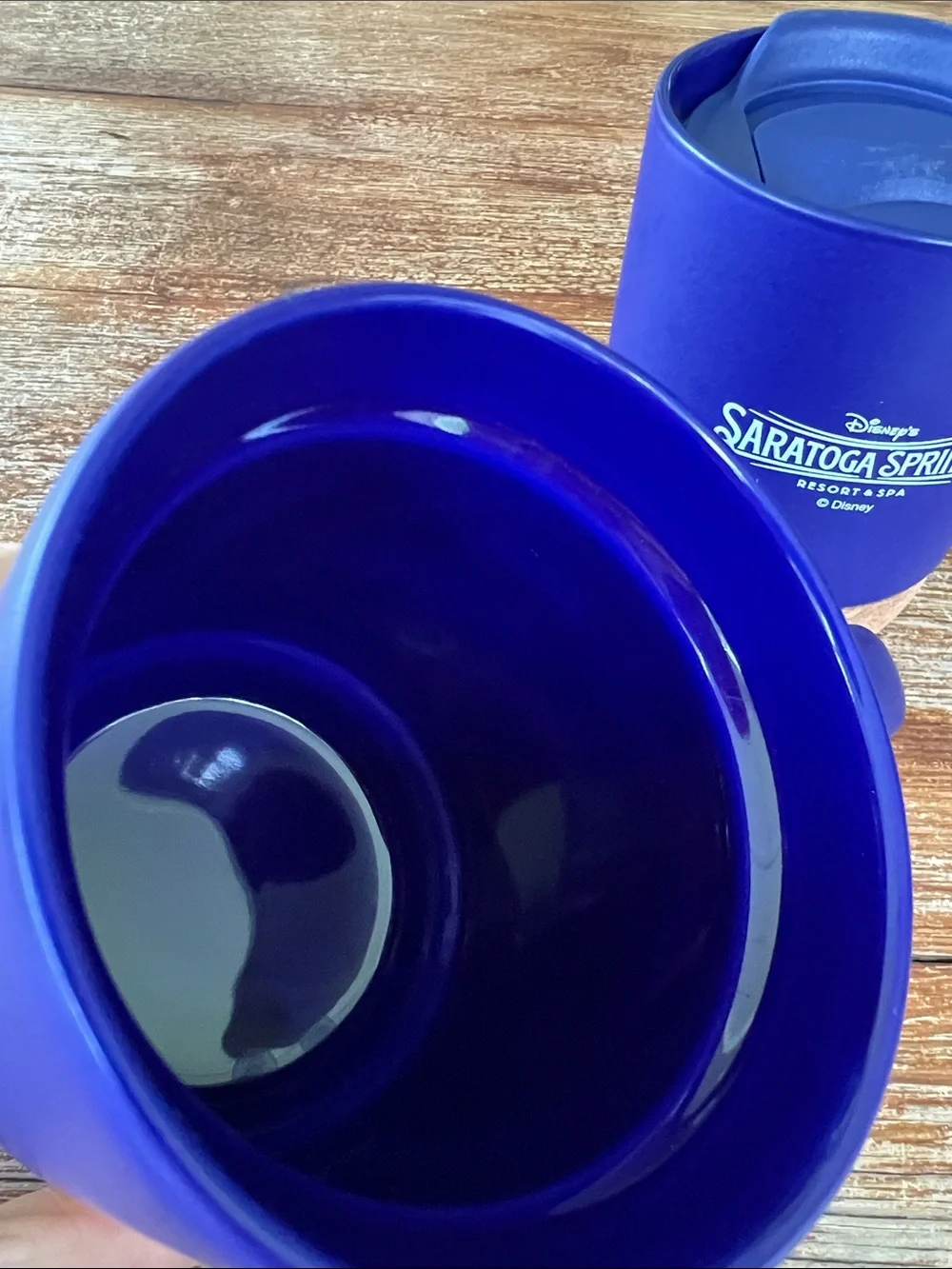 Disney Saratoga Springs Resort Ceramic Travel Mug Set 2 Cork Base Blue Lids 12oz - Picture 12 of 12
